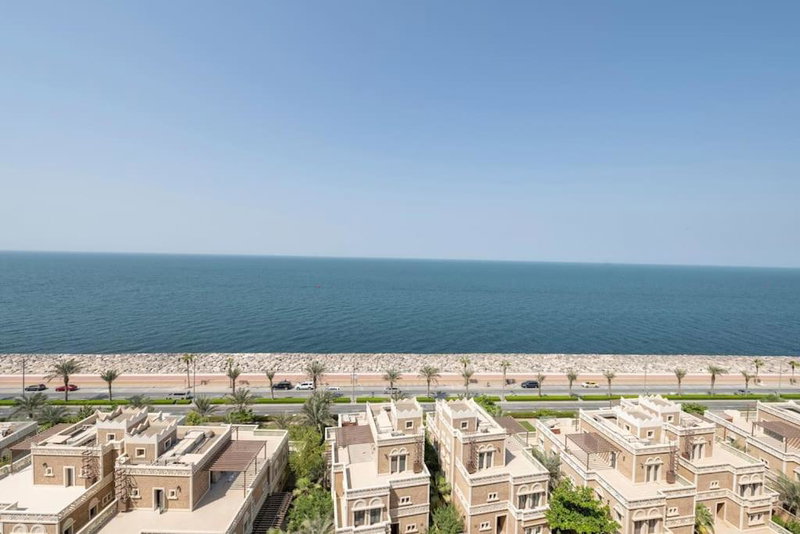Balqis Residense Palm Jumeirah,Pool, Beach, Top floor, Full sea view, Restaurants, Dubai, United Arab Emirates
