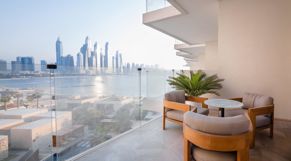 Maison Privee - Luxury Sea View Apt in FIVE Resort on The Palm, United Arab Emirates