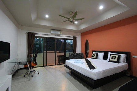 Babylon Pool Villas, Ban Chalong, Thailand