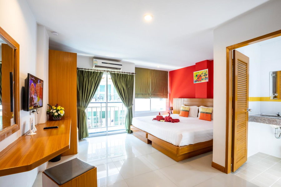 PJ Patong Resortel, คาทุ, ประเทศไทย