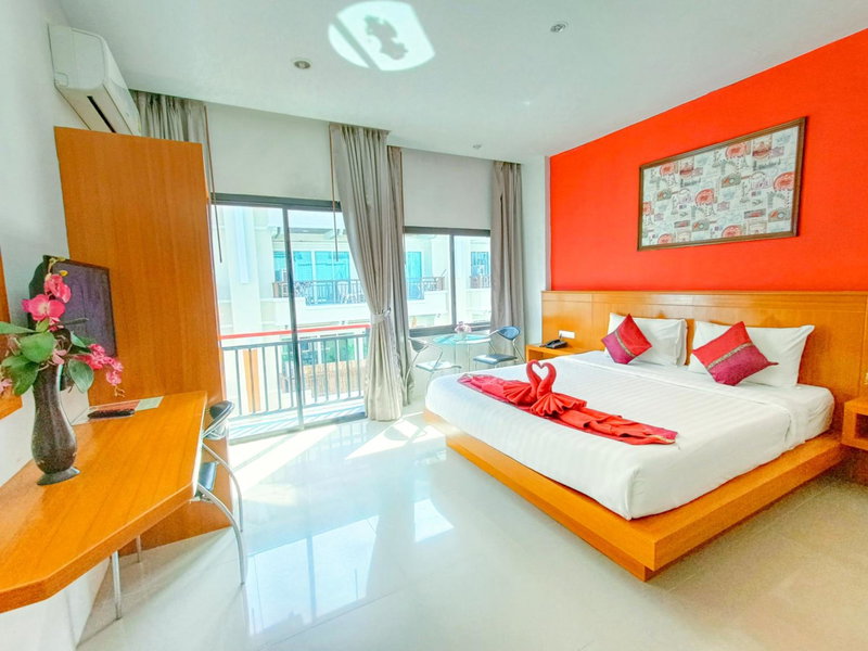 PJ Patong Resortel, คาทุ, ประเทศไทย