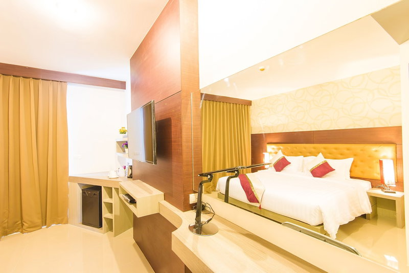 Hemingways Silk Hotel, Kathu, Thailand