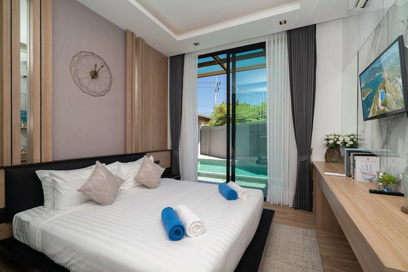 Rawayana Central Park Villas, Ban Chalong, Thailand
