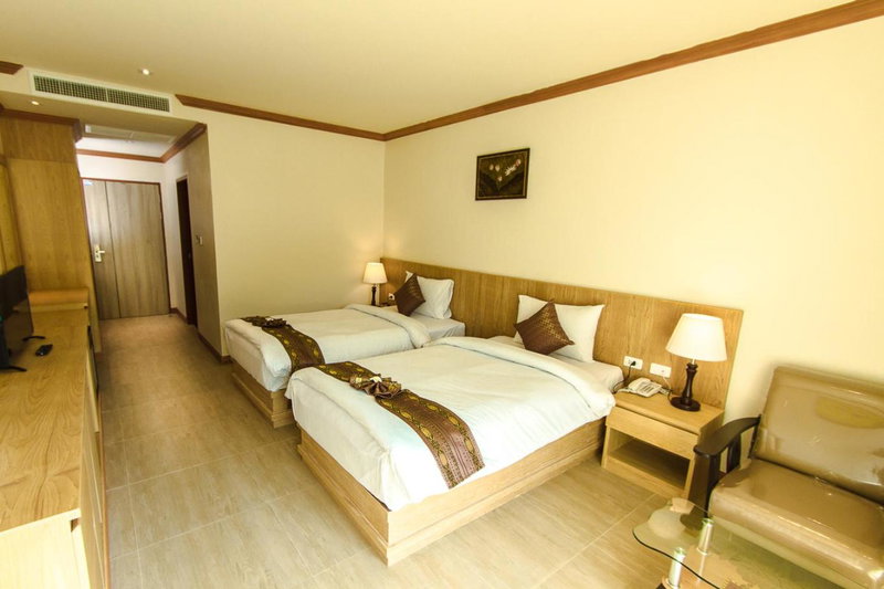 Airport Beach Hotel Phuket, Kathu, Thailand