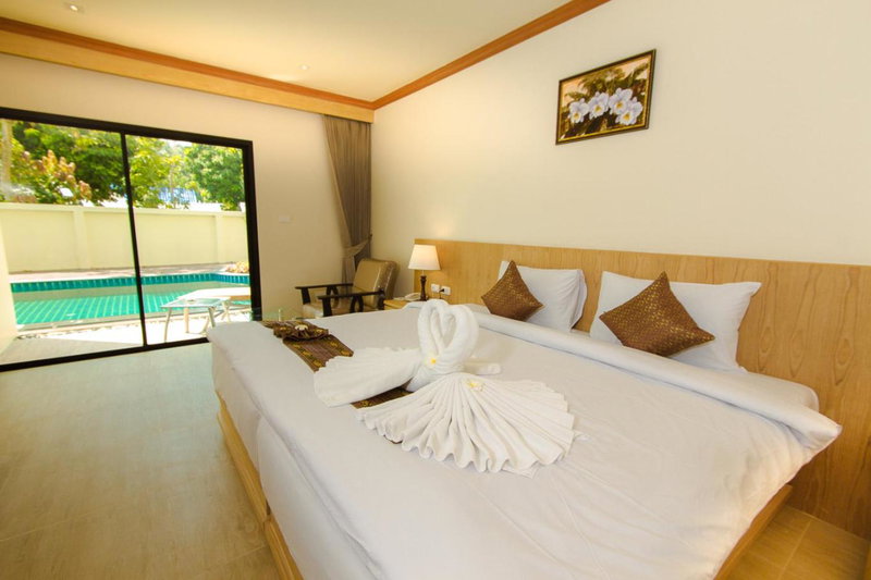 Airport Beach Hotel Phuket, Kathu, Thailand