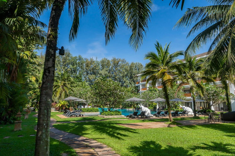 Naithonburi Beach Resort, Kathu, Thailand