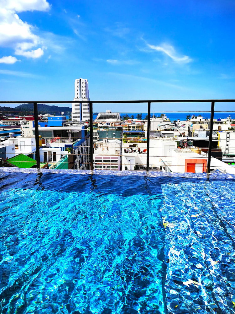 Phoenix Grand Hotel, Thailand