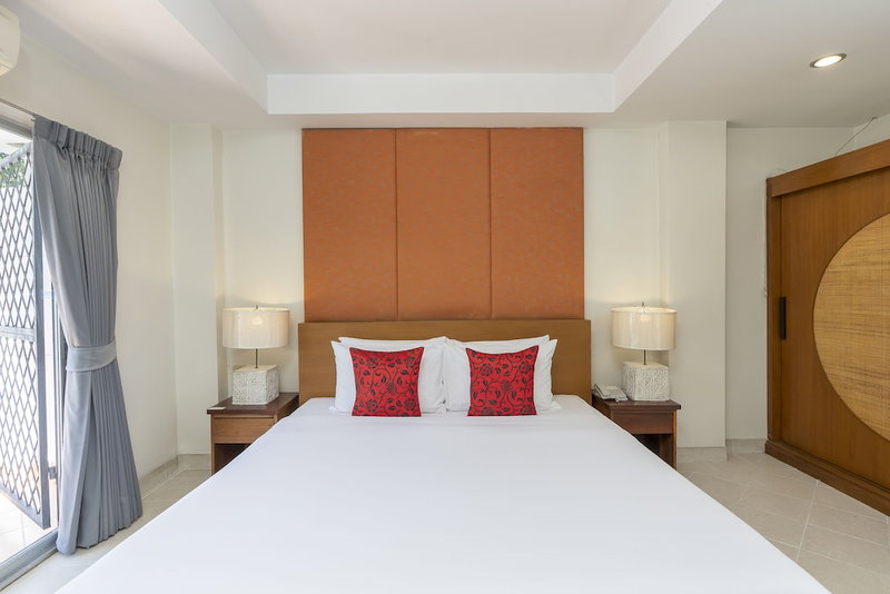 Bella Villa Pattaya 3rd Road, Pattaya, Thailand