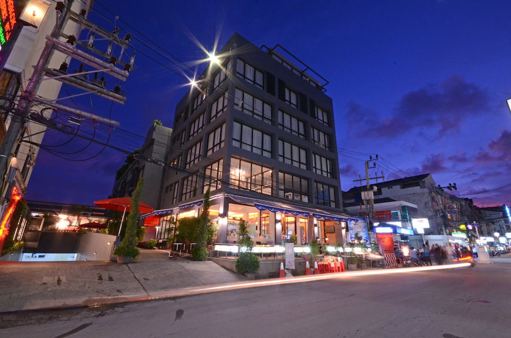 Hotel · The Lantern Resorts Patong, Kathu