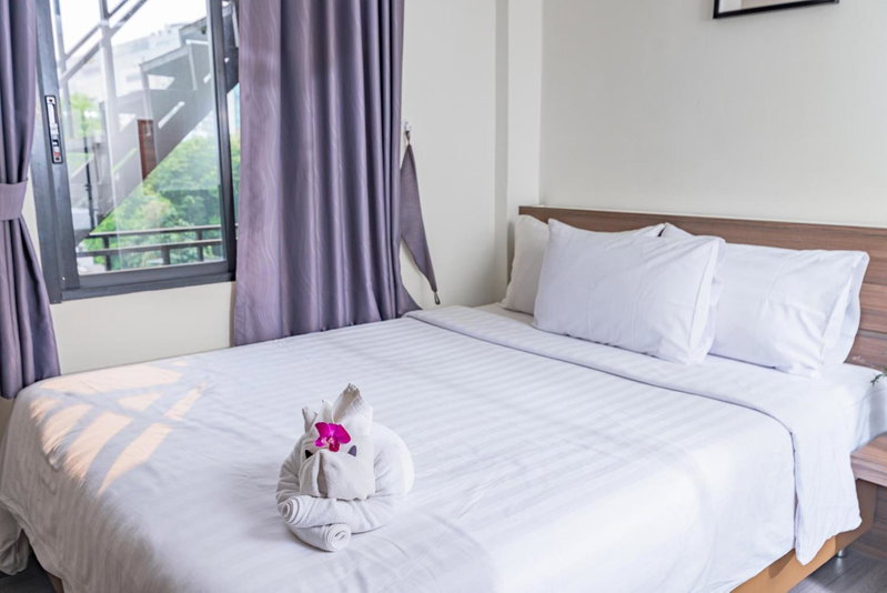 Sovereign Group Hotel at Pratunam, Makkasan, Thailand