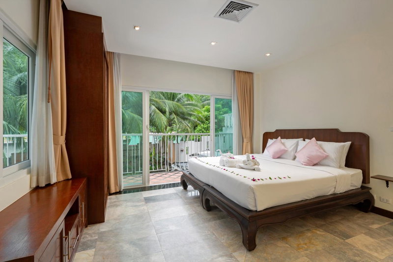 Phunawa Resort Phuket Karon Beach, Ban Chalong, ประเทศไทย