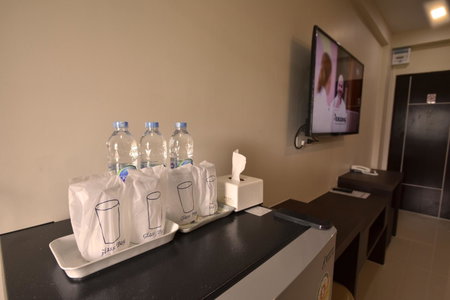Gold Airport Suites, Ban Khlong Bang Sao Thong, Thailand