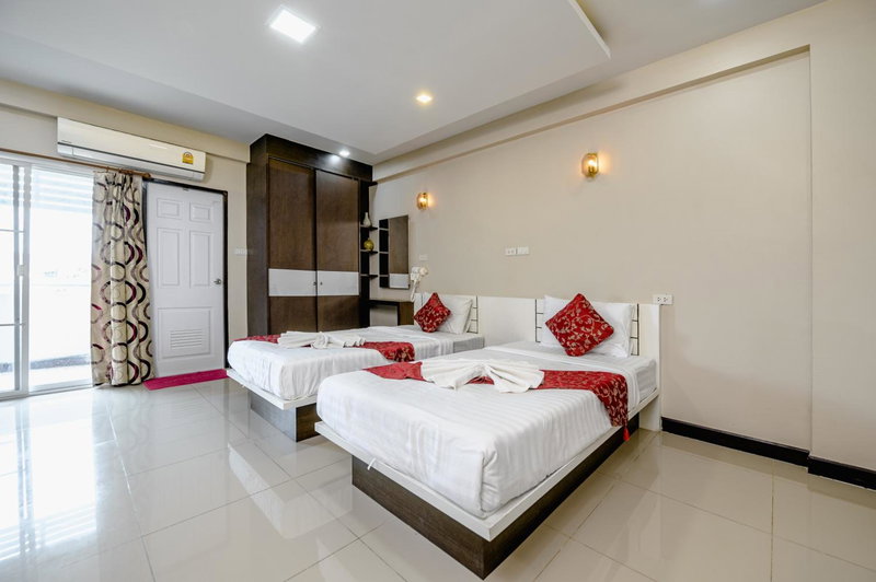 Gold Airport Suites, Ban Khlong Bang Sao Thong, Thailand