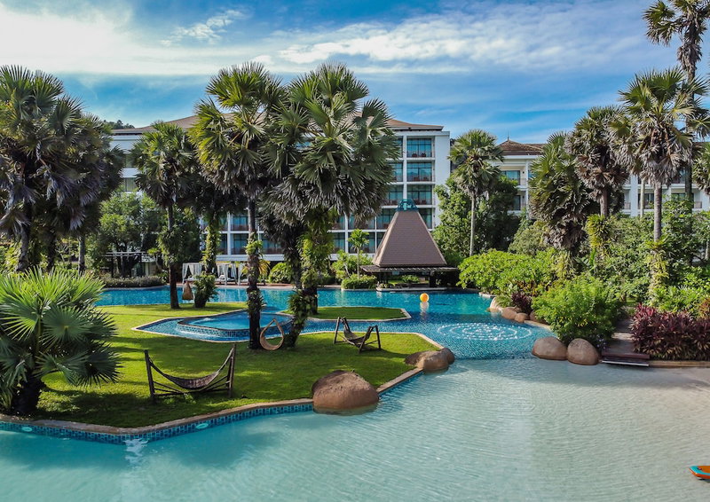 Naithonburi Beach Resort, Kathu, Thailand