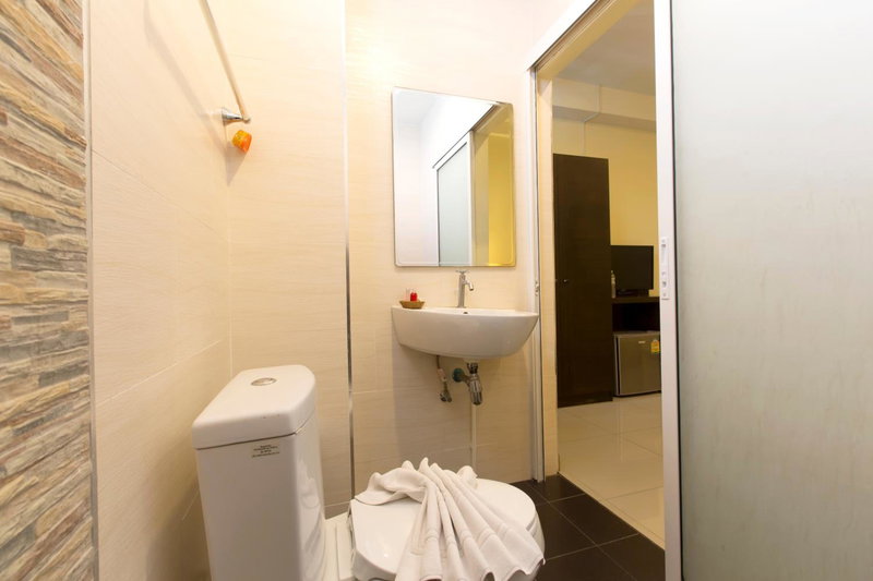 The Elegant Patong, Kathu, Thailand