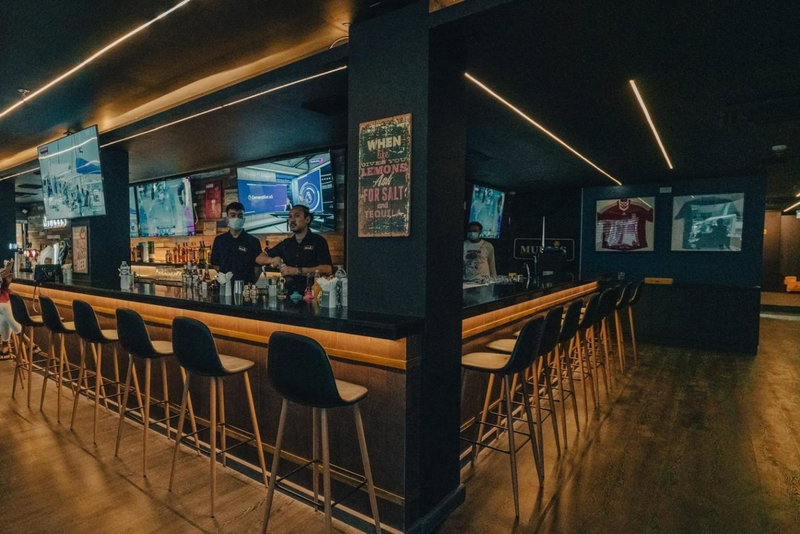 Aira Bangkok Sukhumvit 11 by Kingston Hotels, Makkasan, Thailand