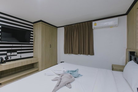 Royal Beach Residence, Patong Beach, Kathu, Thailand