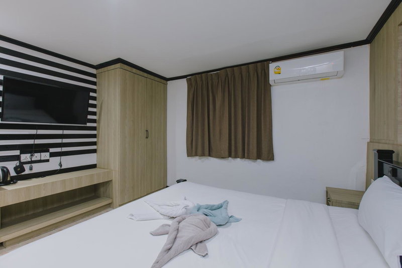 Royal Beach Residence, Patong Beach, Kathu, Thailand