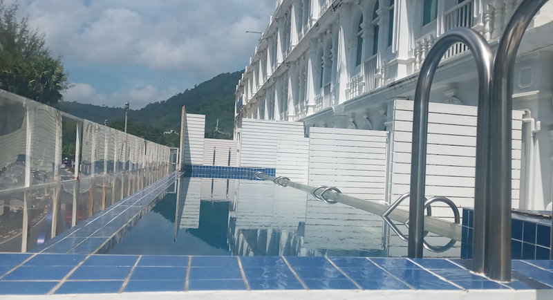 Modern Living Hotel, Kathu, Thailand