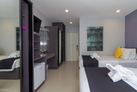 Modern Living Hotel, Kathu, Thailand
