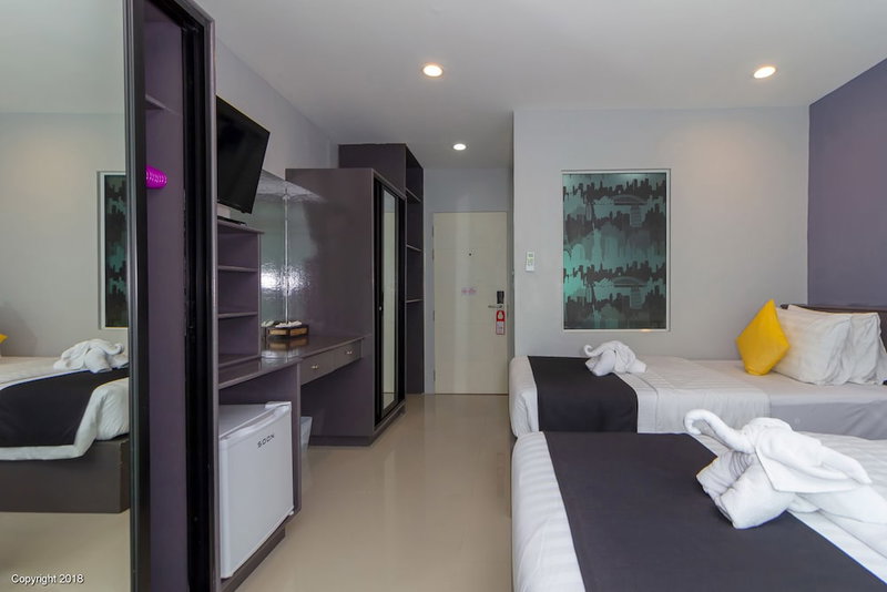 Modern Living Hotel, Kathu, Thailand