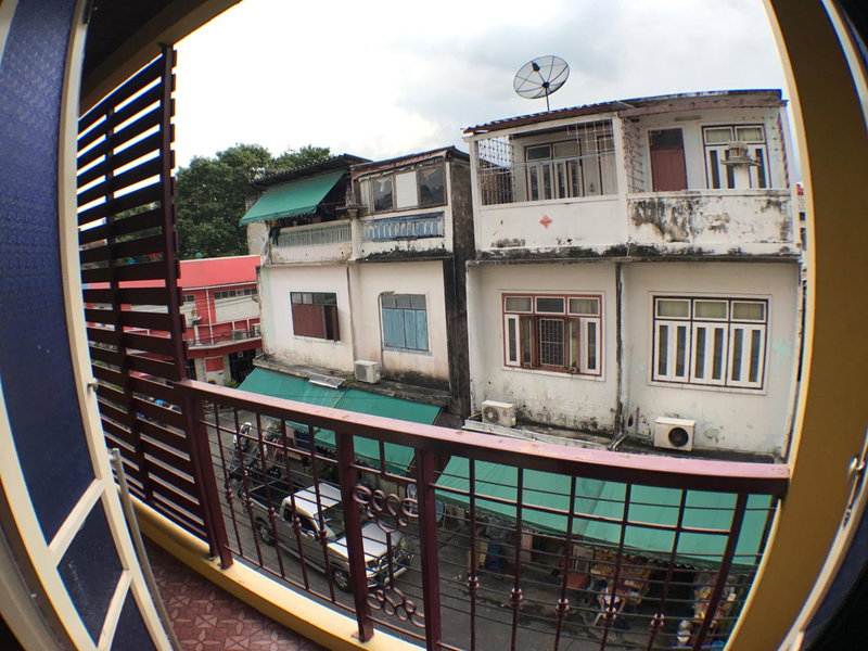 Roof View Place, Bangkok, ประเทศไทย