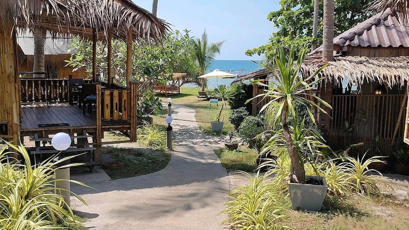 Lazy Days Bungalows, Ko Lanta, Thailand
