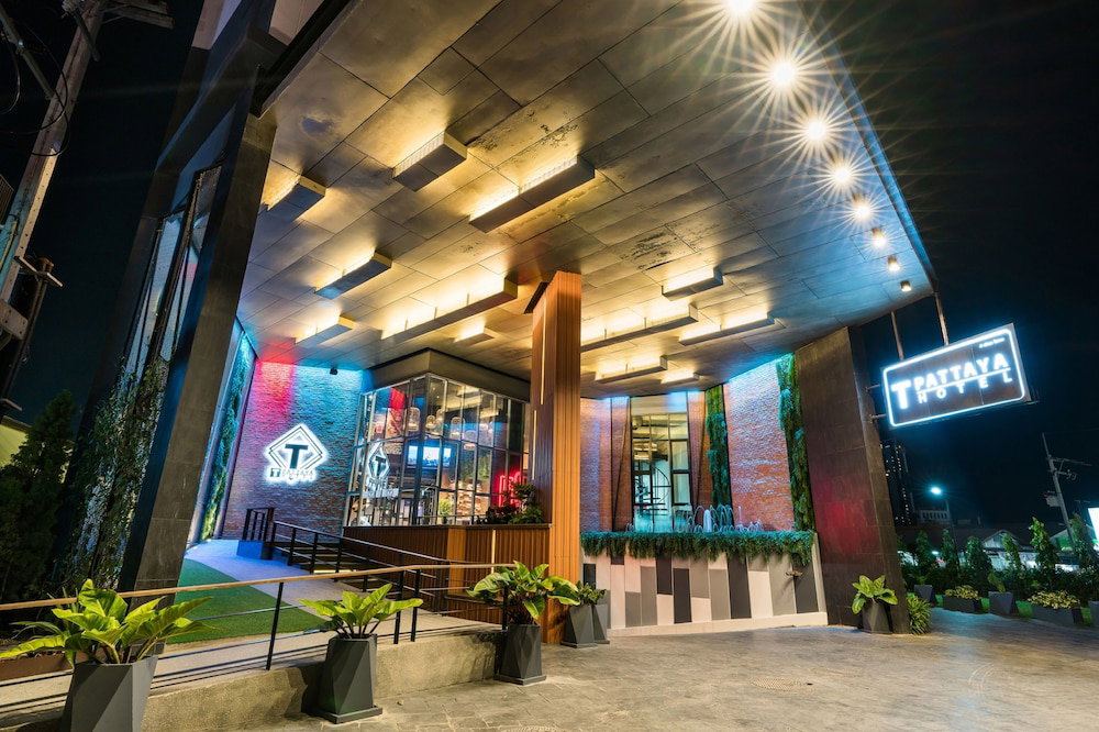 Hotel · SureStay Plus by Best Western T Pattaya, Pattaya