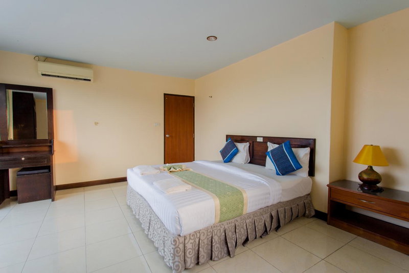 Surin Sunset Hotel - SHA, Kathu, Thailand