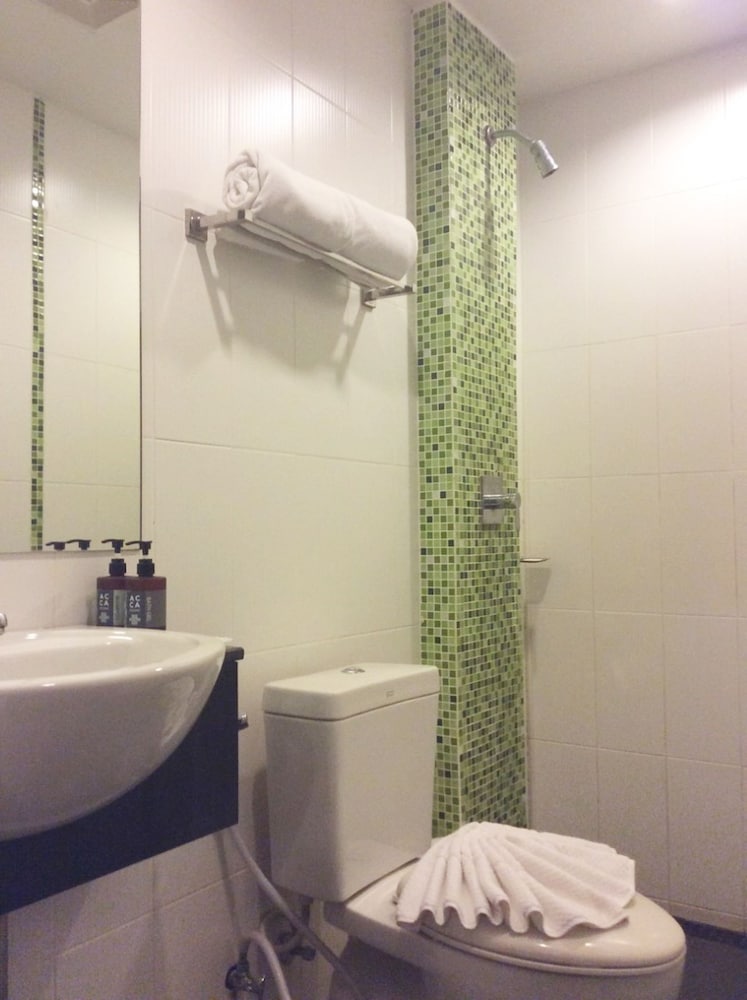 Hotel · Acca Patong Apartments, Kathu