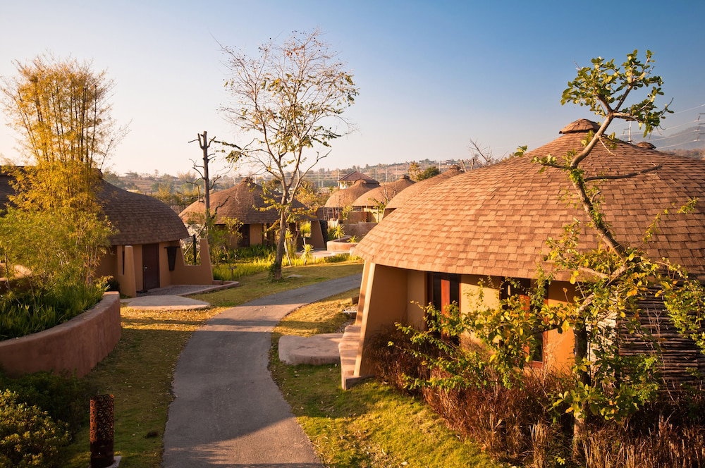 Montis Resort, Thailand