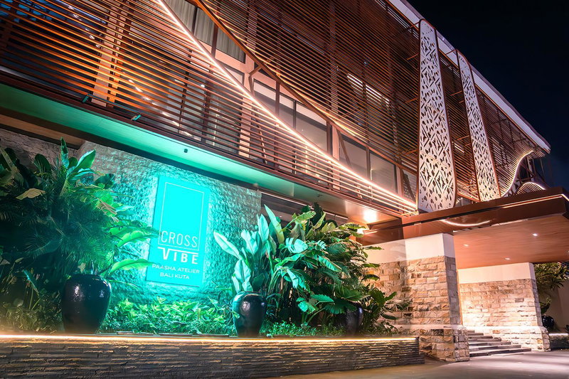 Cross Vibe Paasha Atelier Bali Kuta, Kuta, Indonesia