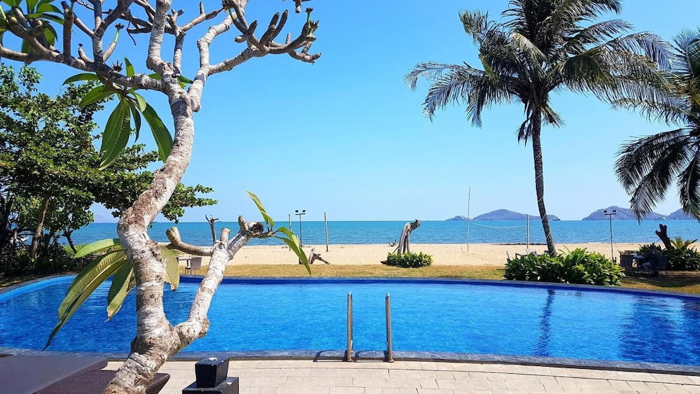 Luwansa Beach Resort, Indonésie
