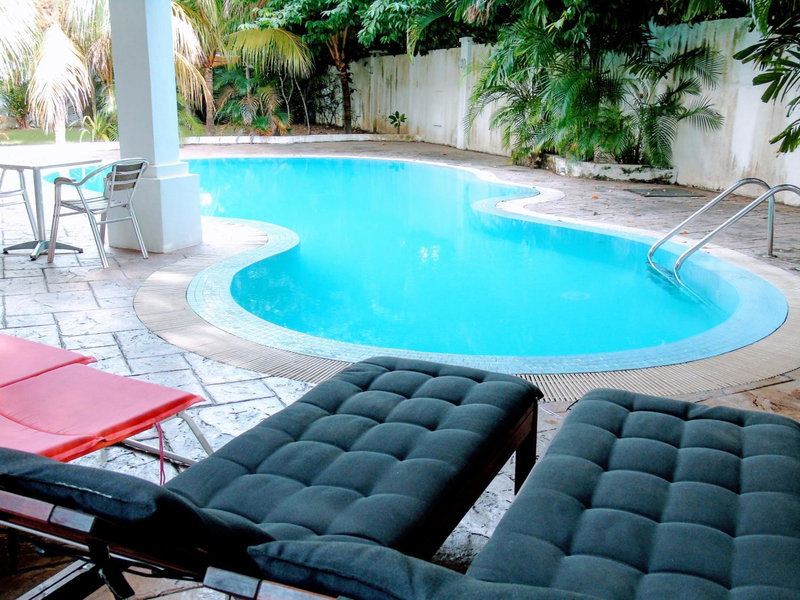 Rumah Putih B&B Sepang - KLIA 1&2, Kampung Baharu Nilai, Malaysia