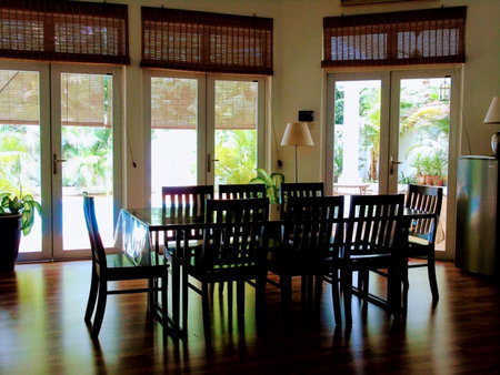 Rumah Putih B&B Sepang - KLIA 1&2, Kampung Baharu Nilai, Malaysia