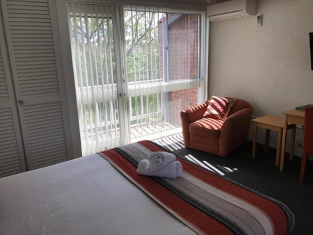 Bathurst Studio Apartments, Bathurst, Australia