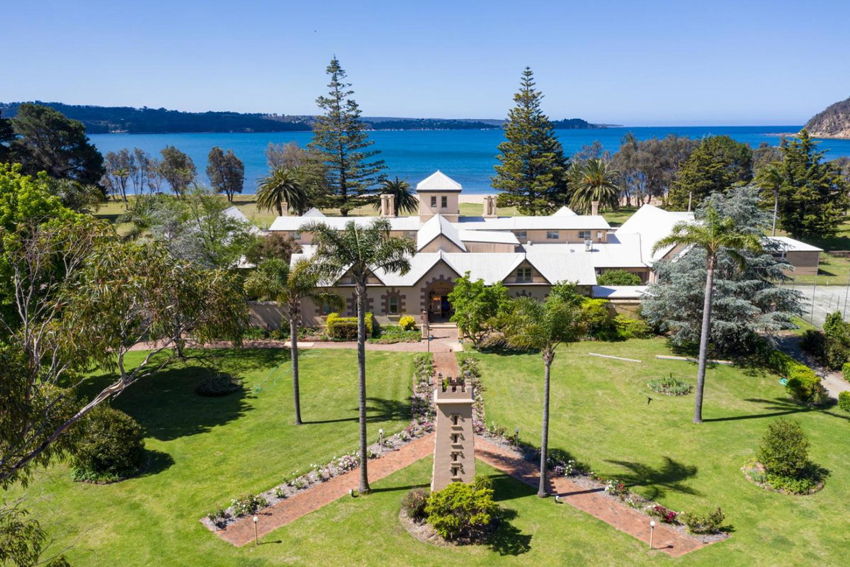 Hotel · Seahorse Inn Hotel & Villas, Eden