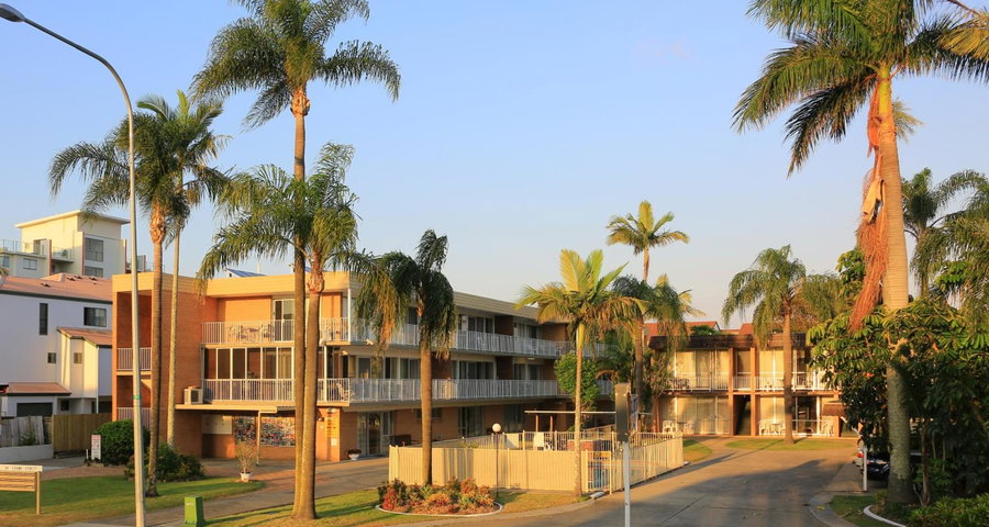 Jadran Motel & El Jays Holiday Lodge, Labrador, Australia