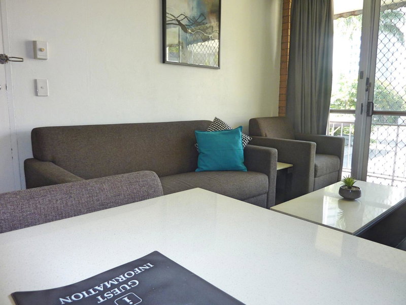 Jadran Motel & El Jays Holiday Lodge, Labrador, Australia