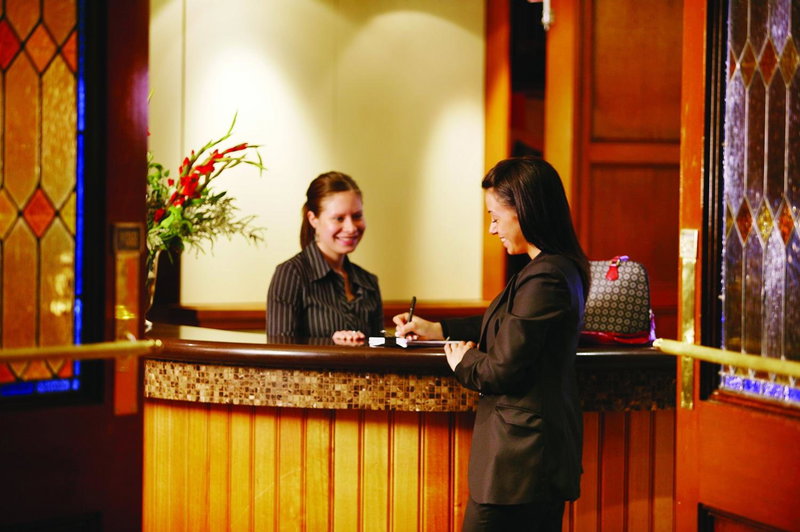 Hotel Bruce County, Mount Waverley, Australia