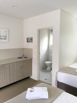 Thirroul Beach Motel, Wollongong, Australia