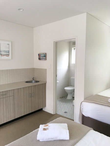 Thirroul Beach Motel, Wollongong, Australia