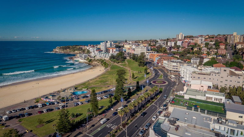 Wake Up! Bondi Beach, Randwick, Australia