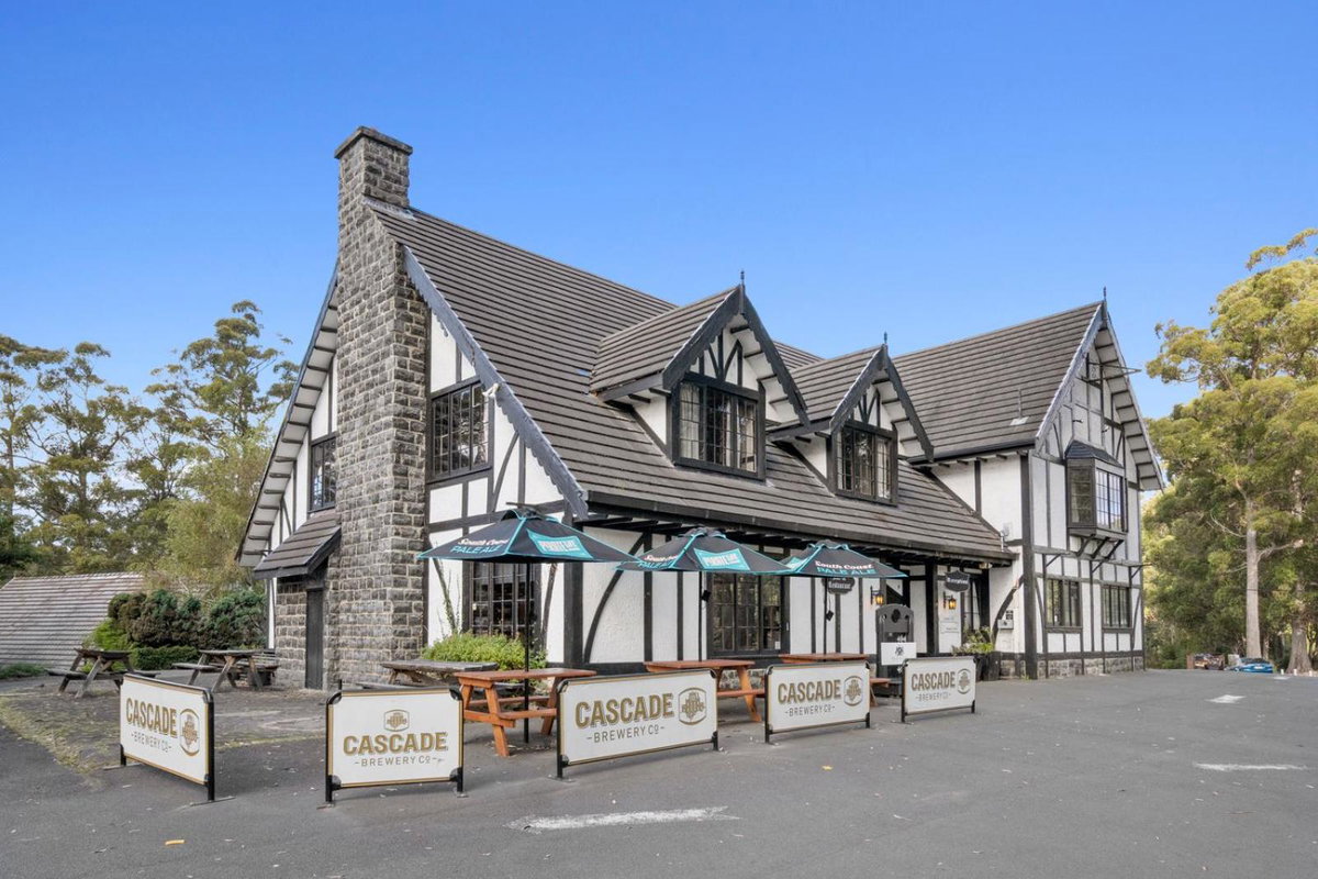 The Fox and Hounds Historic Hotel, Австралия