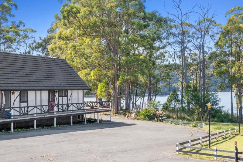 The Fox and Hounds Historic Hotel, Port Arthur, Australia