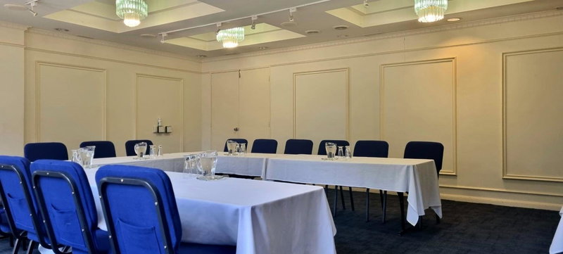 Hotel Cavalier, Wantirna South, Australia