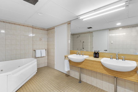Mantra Meridien Adelaide, Adelaide city centre, Australia