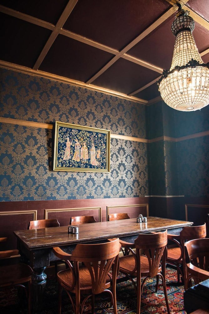 Shakespeare Hotel Surry Hills, Australia