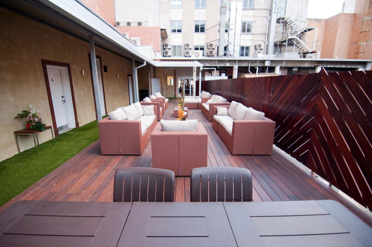 Kangaroo Inn, Australia
