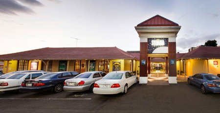 Nightcap at Sylvania Hotel, Glenroy, Australia